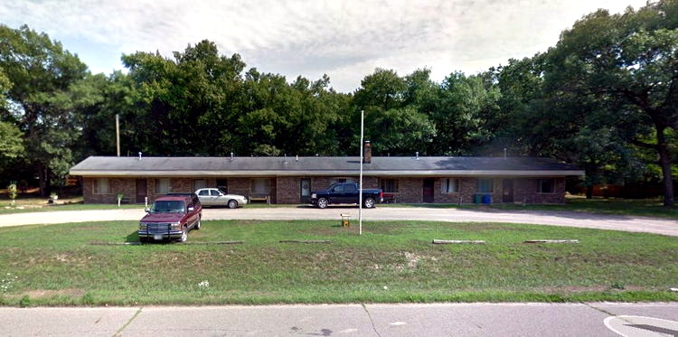 Oak Beach Resort (Four Oaks Motel) - 2018 Street View (newer photo)